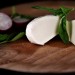 モッツアレラチーズは何歳から食べられる? 加熱は必要？離乳食に使うときの注意点も！